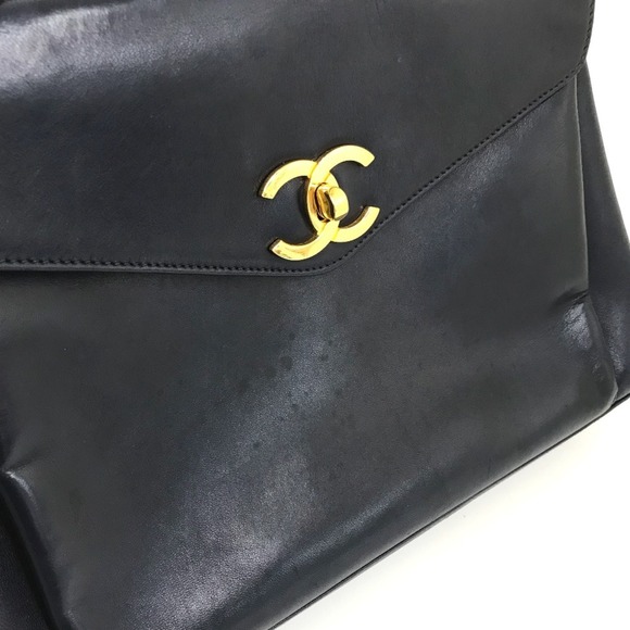 CHANEL Blue Shoulder Bag - Picture 5 of 16